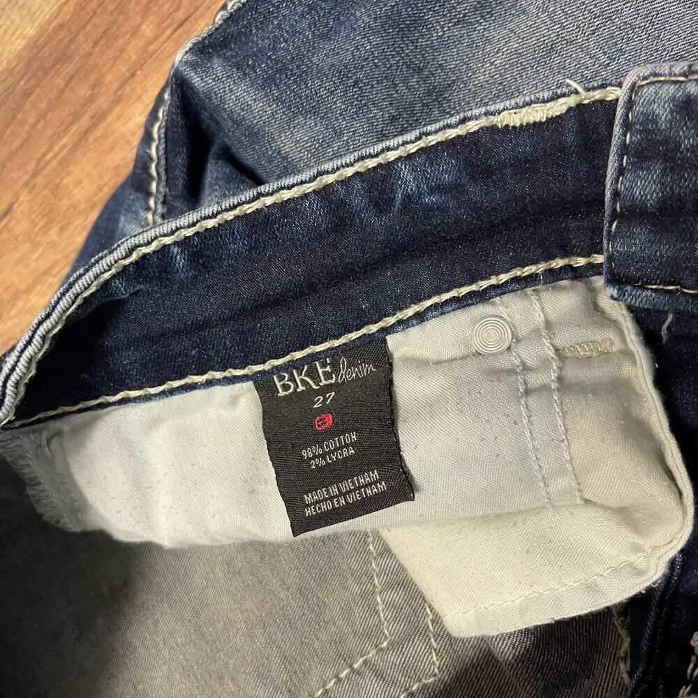 BKE Women’s Jeans Size 27 Blue Denim Distressed Straight Leg Low Rise - Picture 5 of 5